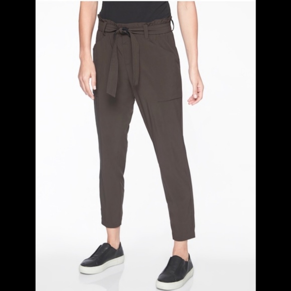 Athleta Paperback Waist Skyline Casual Pant size 4